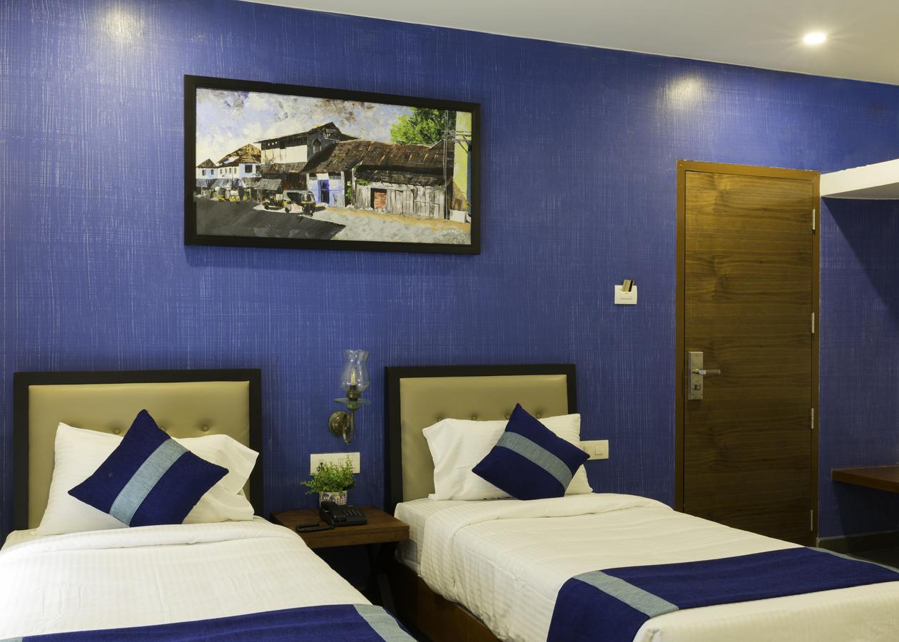 Hotel Neighbourhood, Cochin Kochi Exteriör bild
